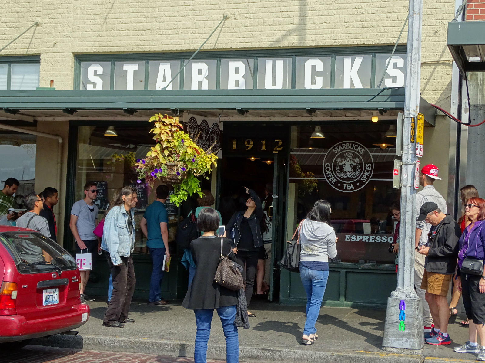 World's 1st Starbucks